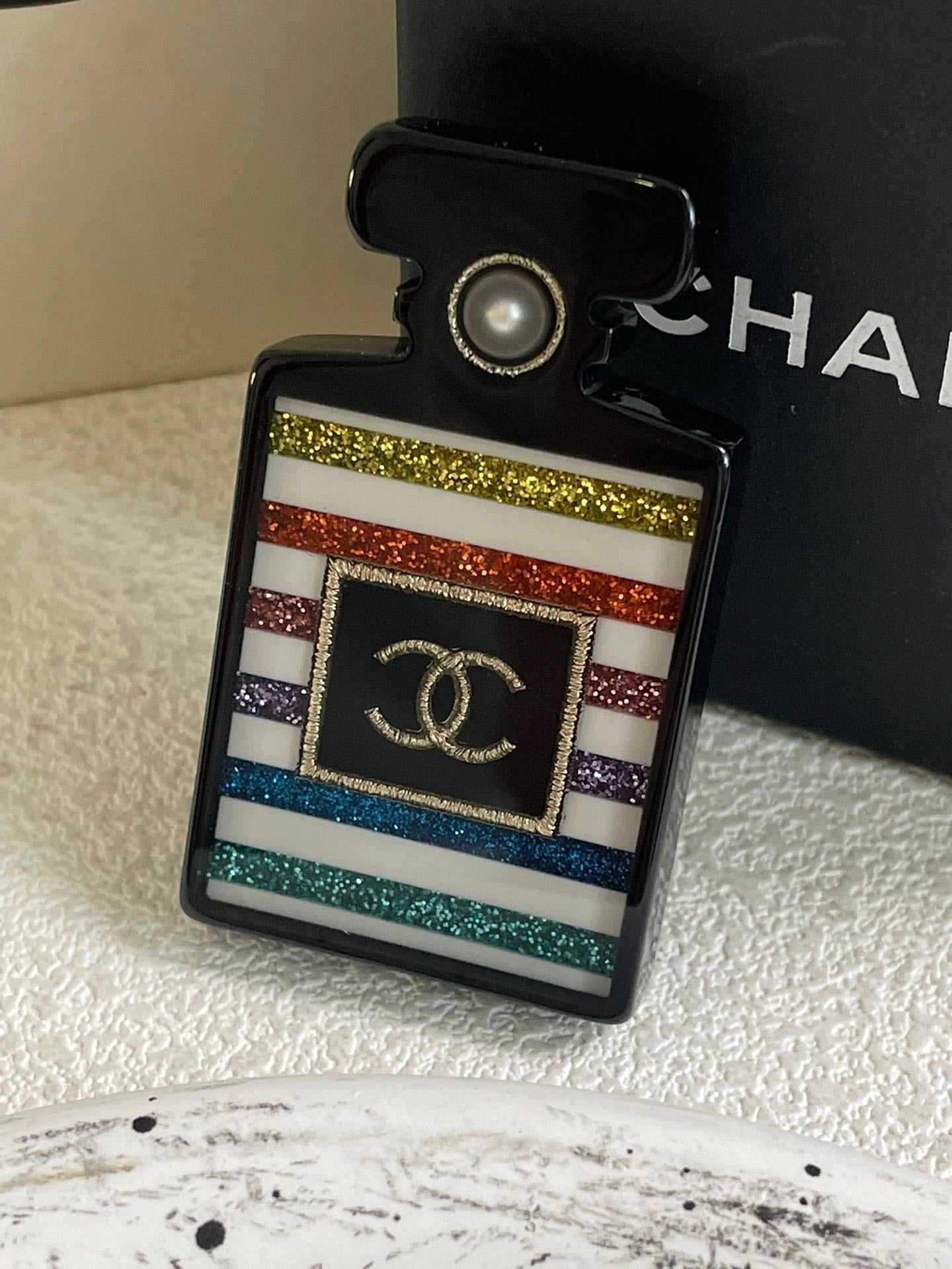 💕 Chanel 19C Perfume Bottle Brooch #15690
