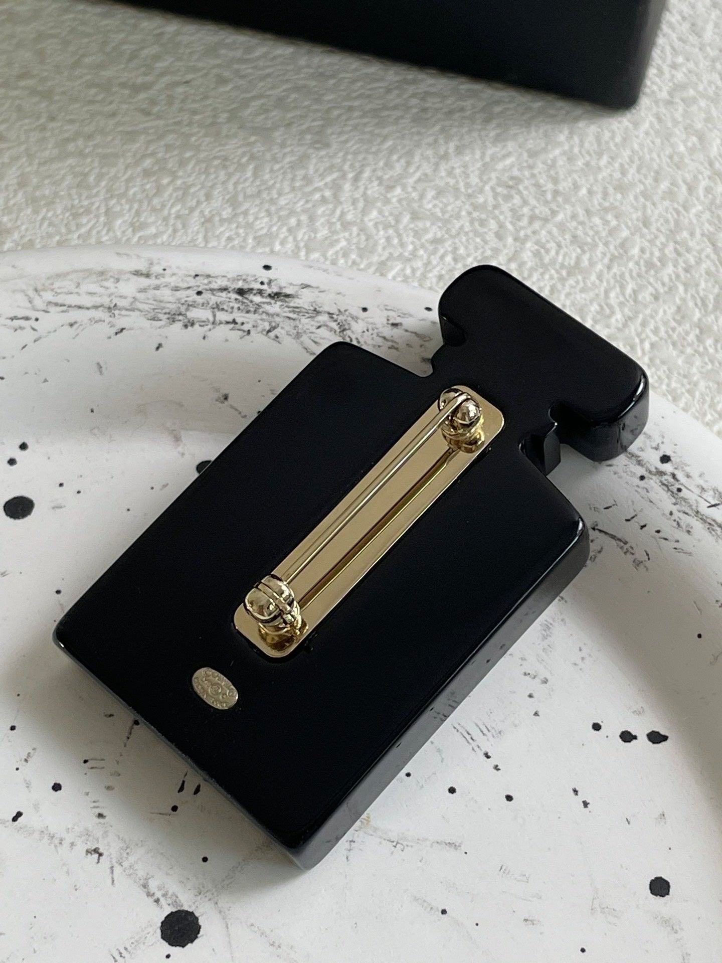 💕 Chanel 19C Perfume Bottle Brooch #15690