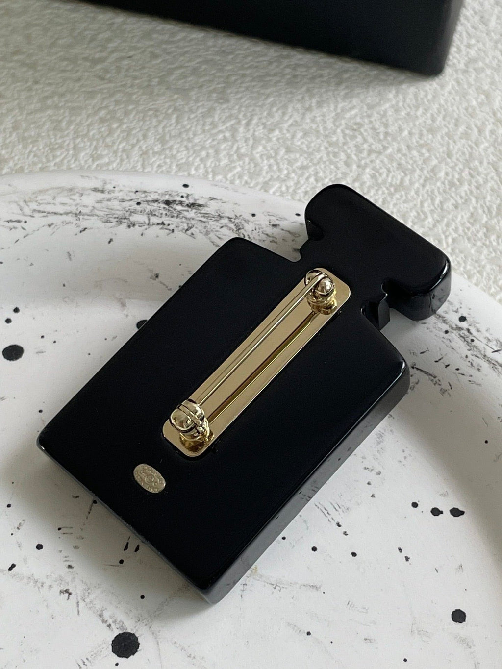 💕 Chanel 19C Perfume Bottle Brooch #15690