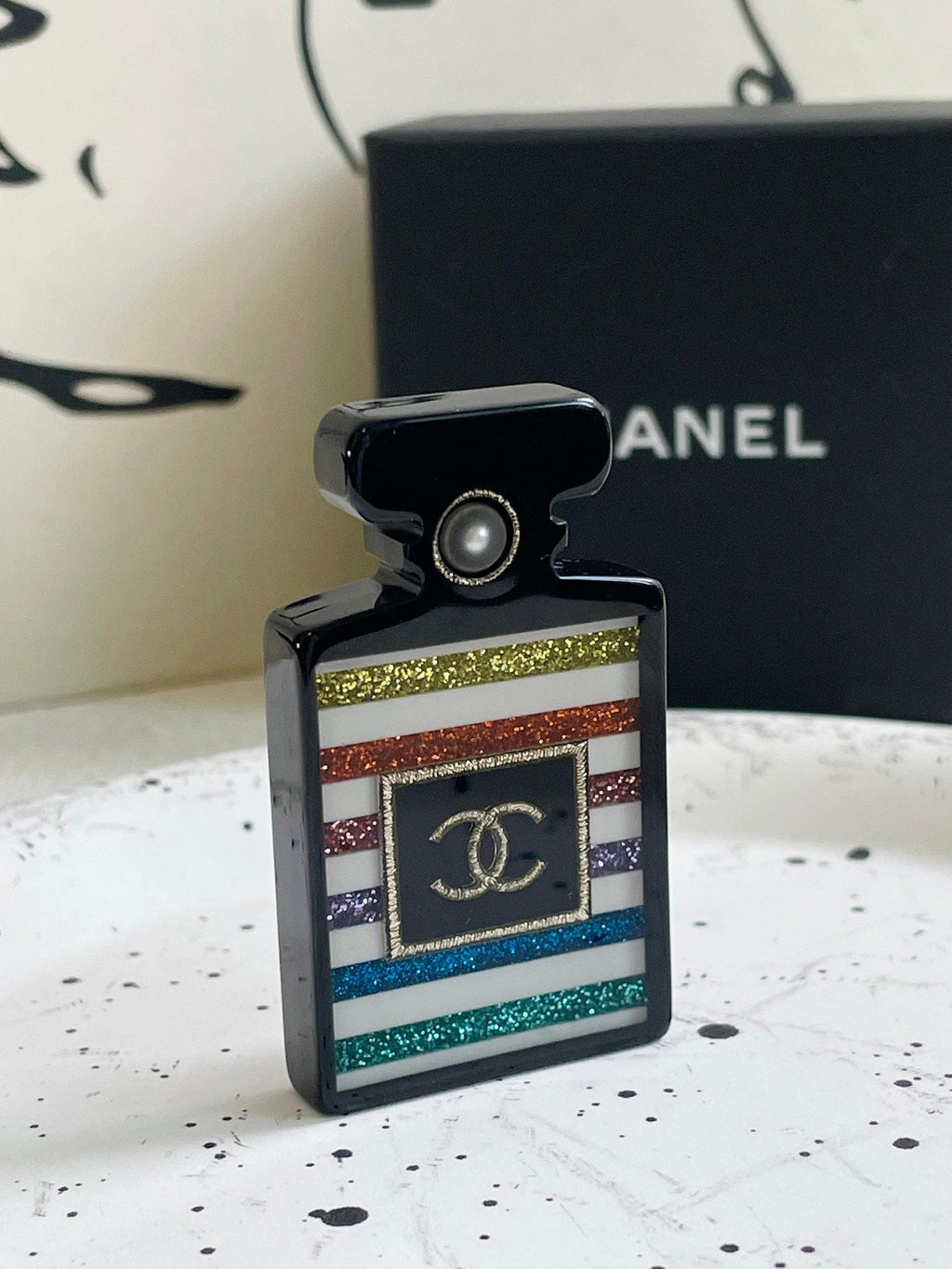 💕 Chanel 19C Perfume Bottle Brooch #15690