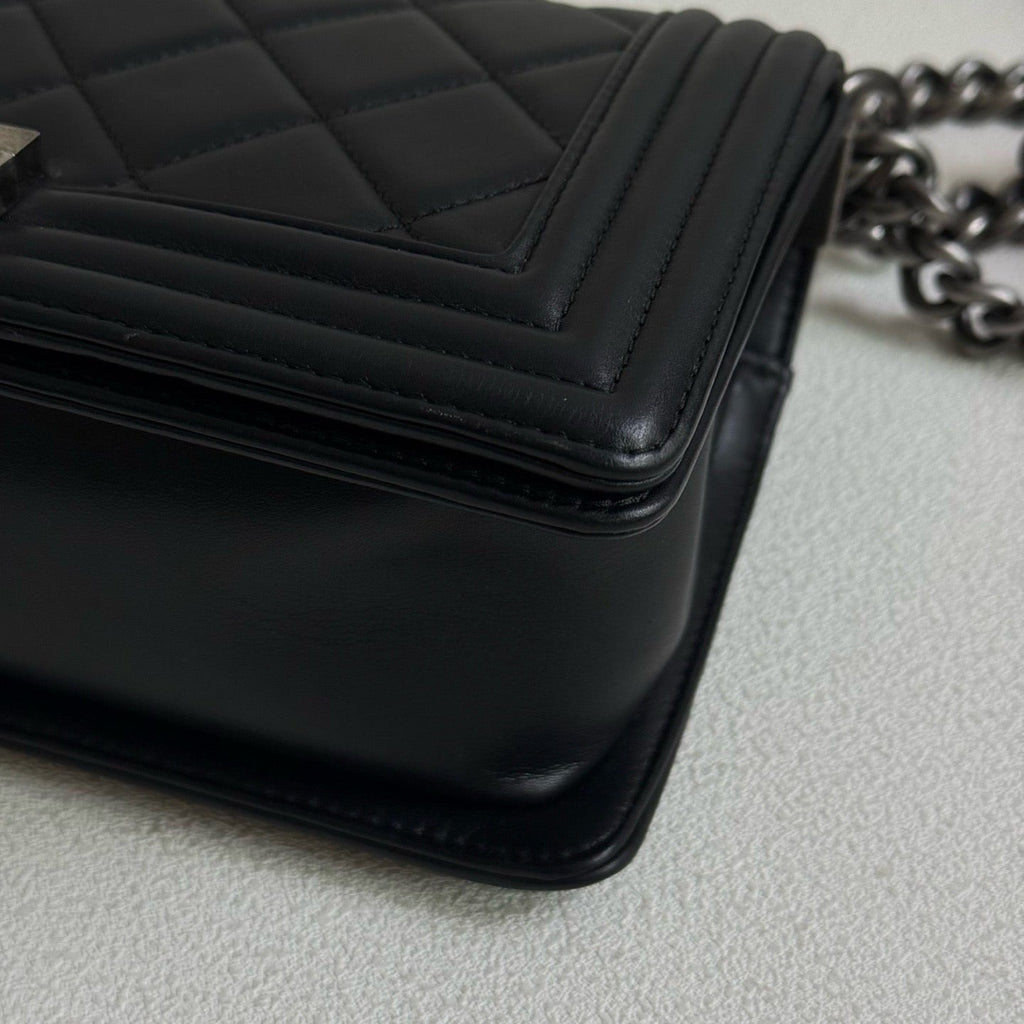 💕 Chanel Boy Bag Medium, Lambskin (2014) #15691