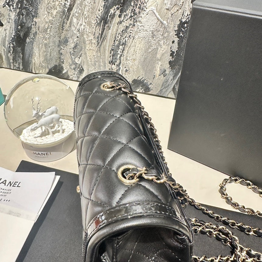 Chanel big mini CF 24Bpantent rolloff 12421