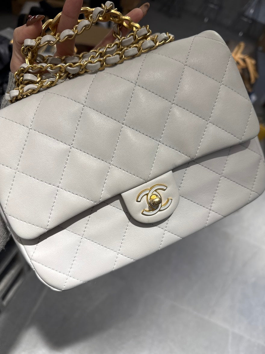 🍒 Chanel Light Gray Handle Flap Bag, B6759#