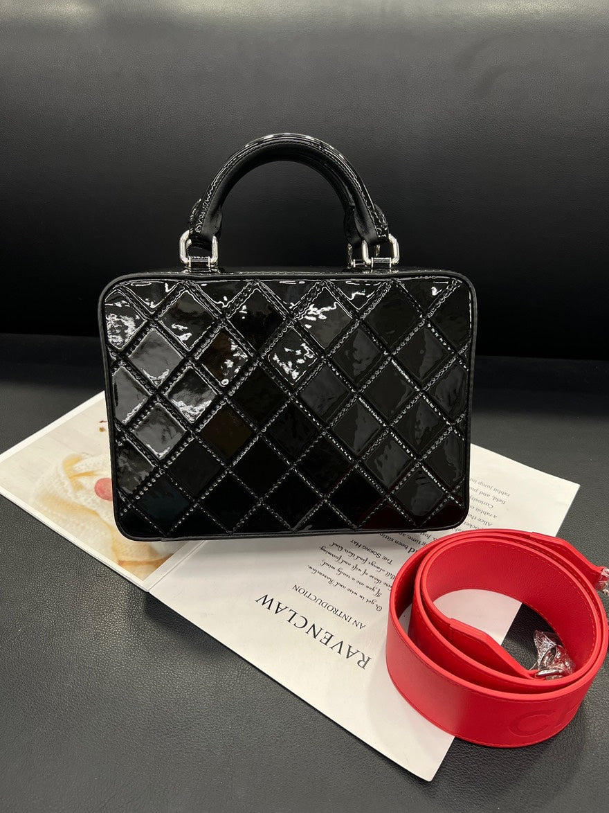 🍒 Chanel black and silver patent leather makeup bag B6825#