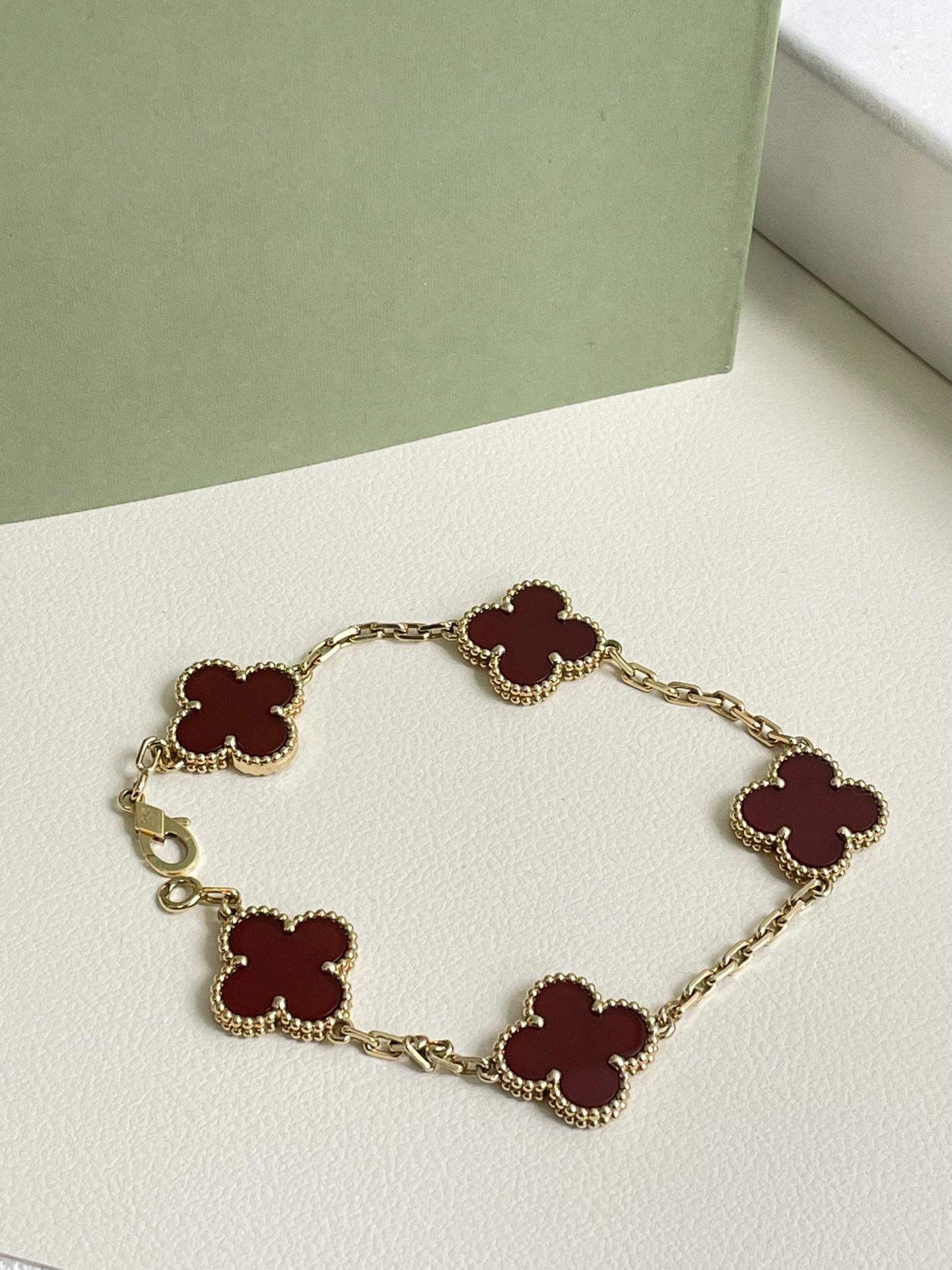💕 Van Cleef & Arpels Vintage Alhambra Bracelet 5 Motifs, 18k Gold & Carnelian #16249