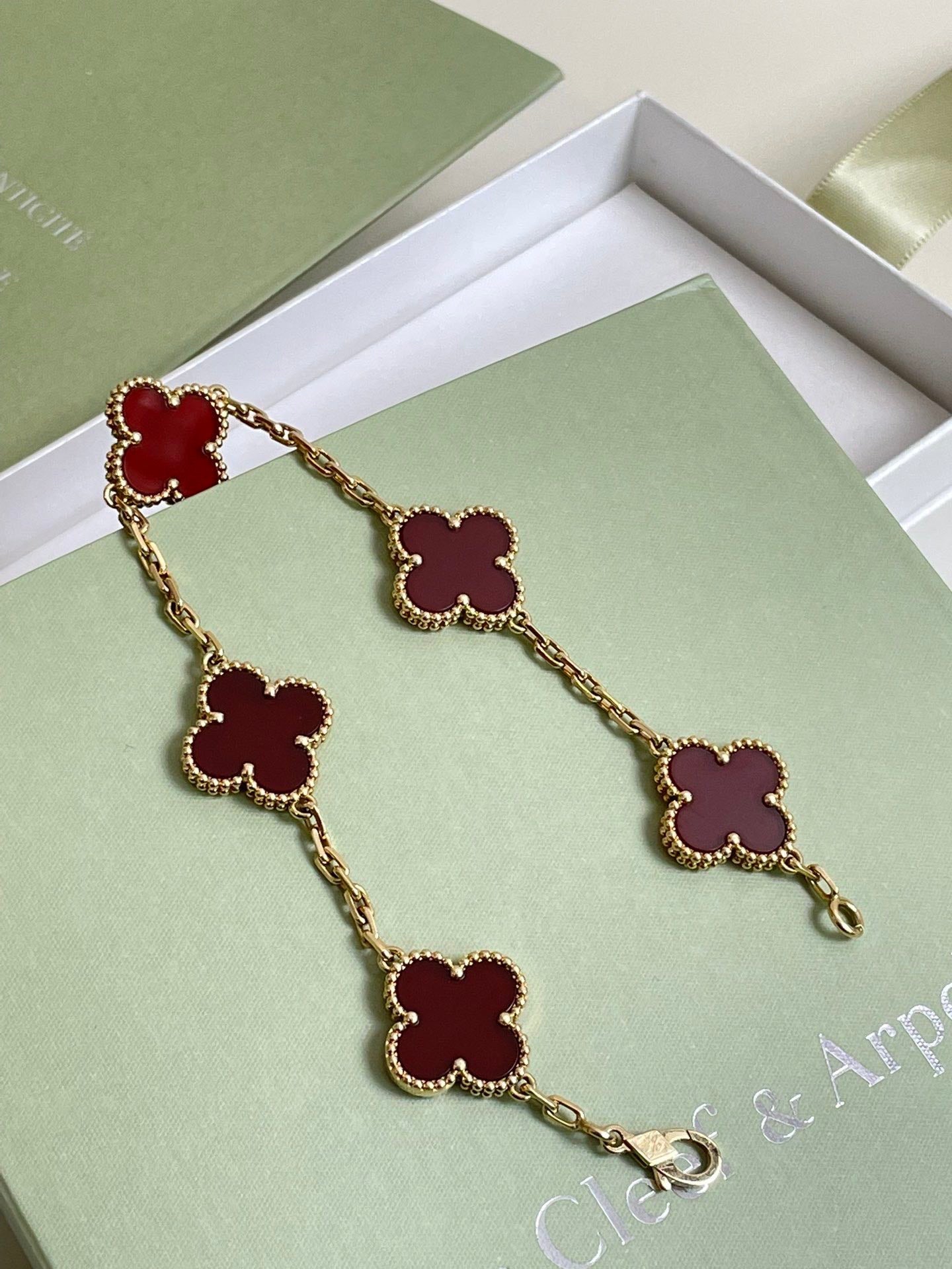 💕 Van Cleef & Arpels Vintage Alhambra Bracelet 5 Motifs, 18k Gold & Carnelian #16249
