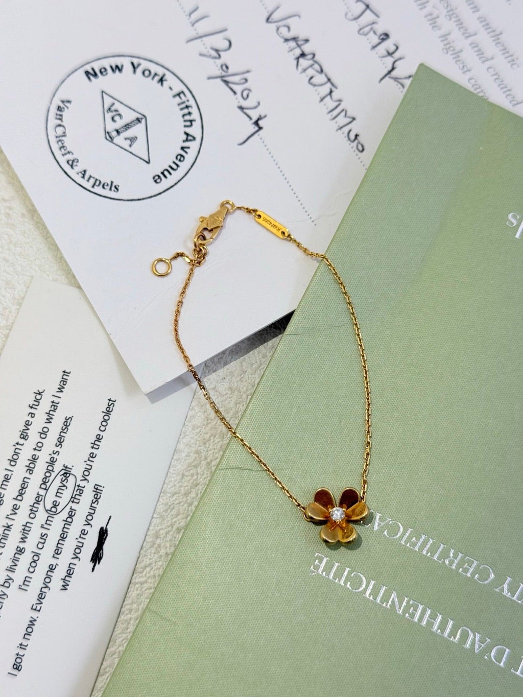 💕 Van Cleef & Arpels mini Frivole Bracelet (size 15) 18k Yellow Gold #16110