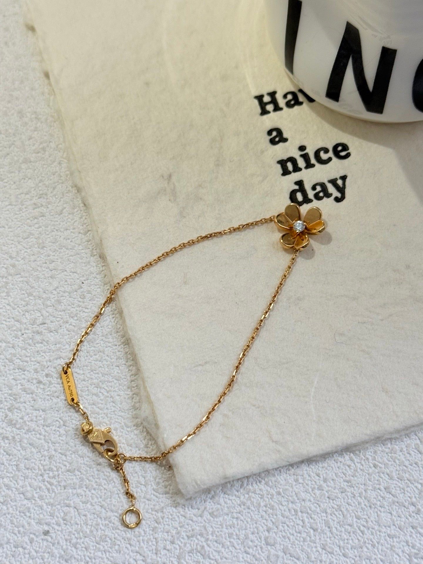 💕 Van Cleef & Arpels mini Frivole Bracelet (size 15) 18k Yellow Gold #16110