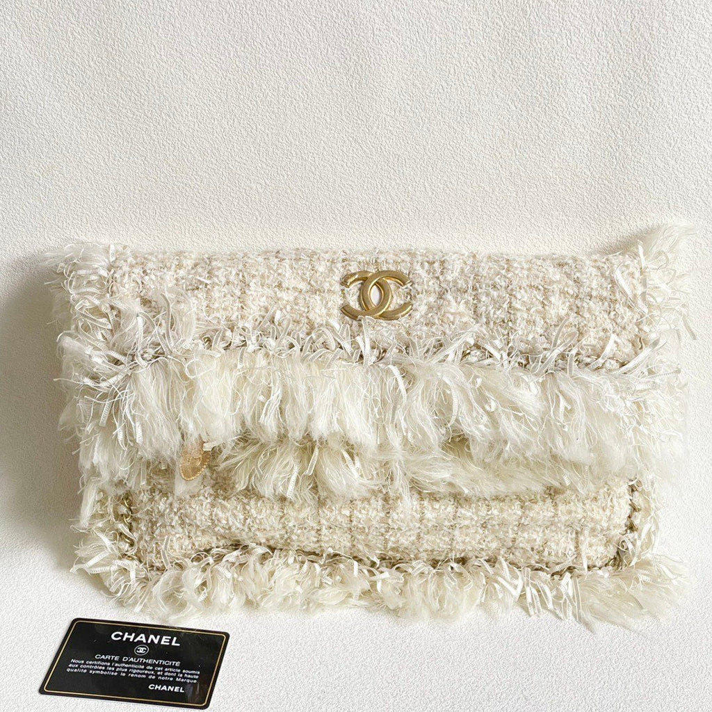 💕 Chanel Paris Cosmopolite Tweed Clutch Bag (2017) #16412