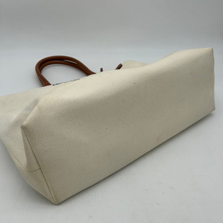 Celine Cavas Horizontal AH804
