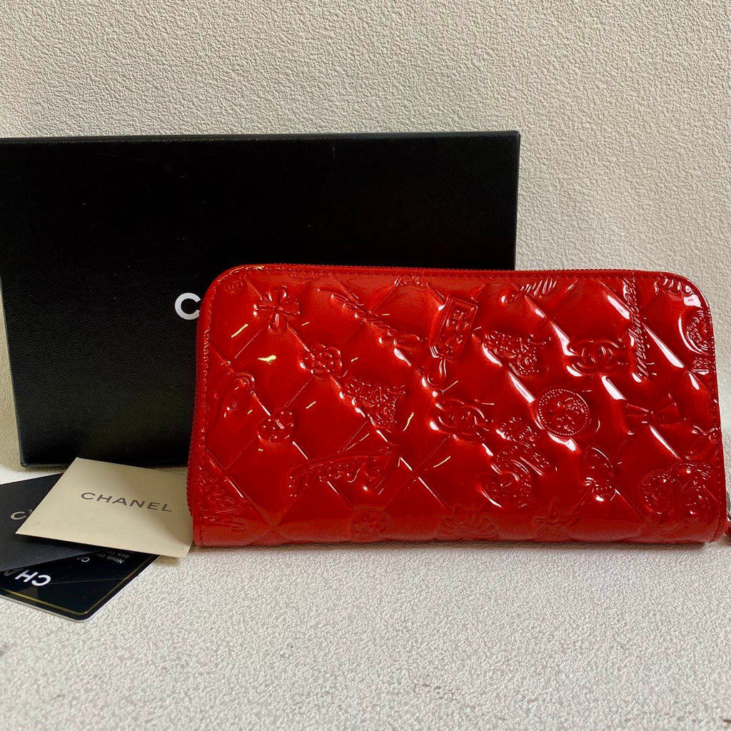 Unused🆕 Chanel Patent Leather Zippy Wallet (2010) #16477