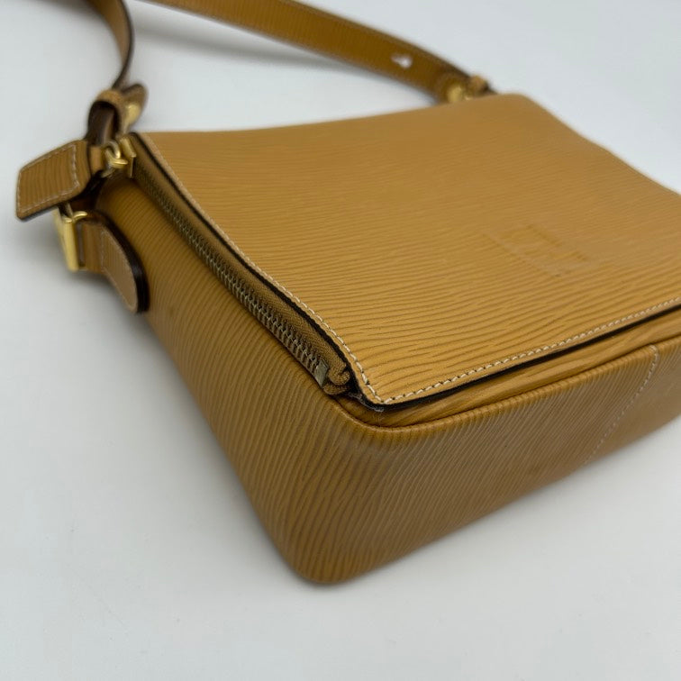 Fendi FF Logo Embossed Crossbody Bag WD525508