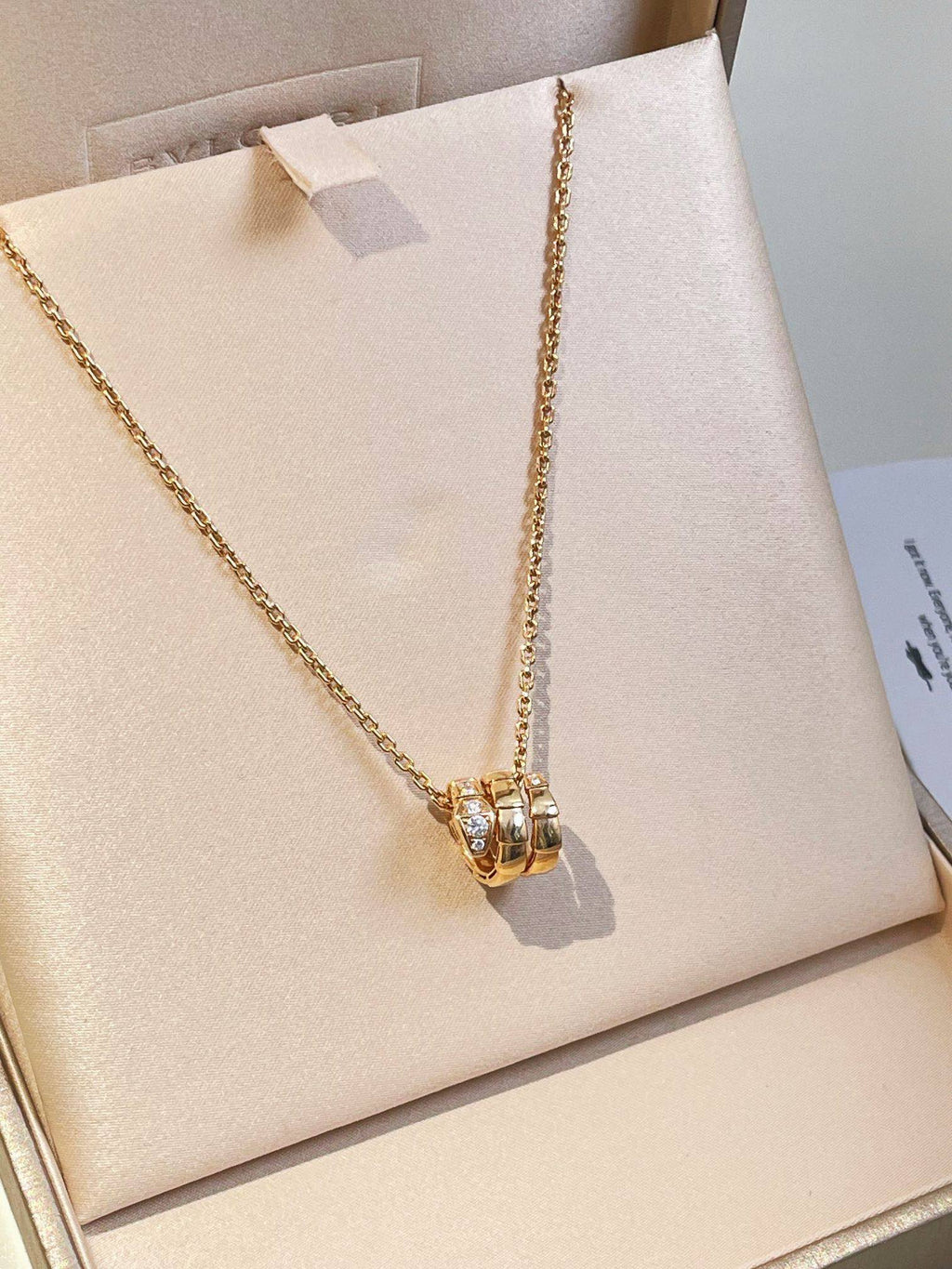 💕 BVLGARI Serpenti Necklace 18k Gold & Diamonds #16352