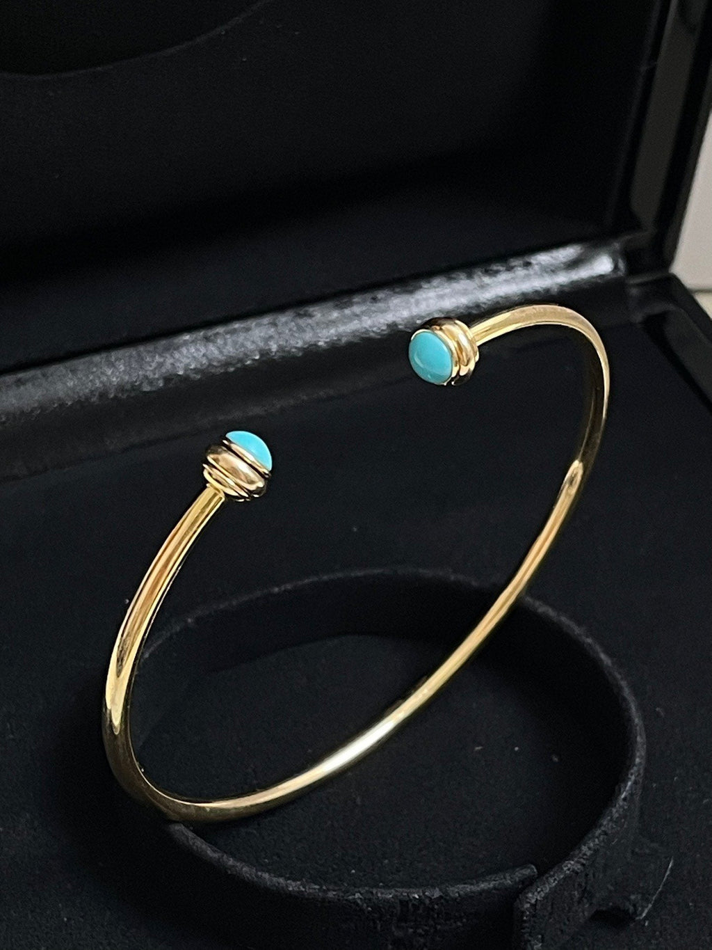 💕 Piaget Possession Bracelet (size 16) 18k Gold & Turquoise #16508