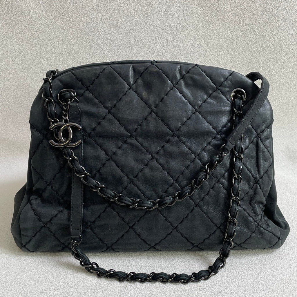 💕 Chanel Mademoiselle Bowling Bag (2011) #16037
