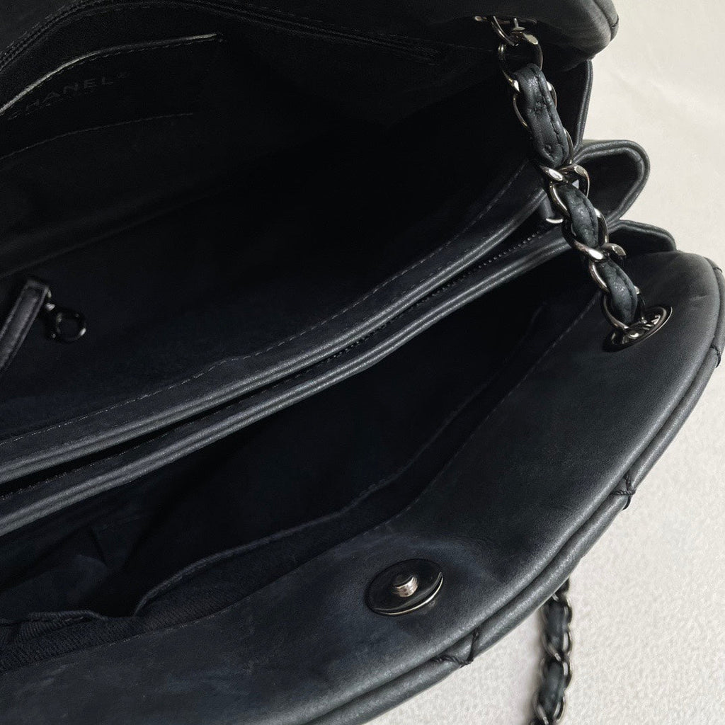 💕 Chanel Mademoiselle Bowling Bag (2011) #16037