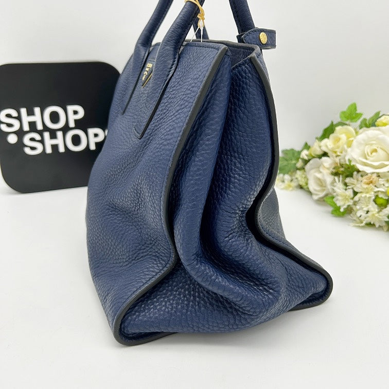 PRADA Vitello Daino Leather Tote Bag PRADA Vitello Daino Leather Tote Bag