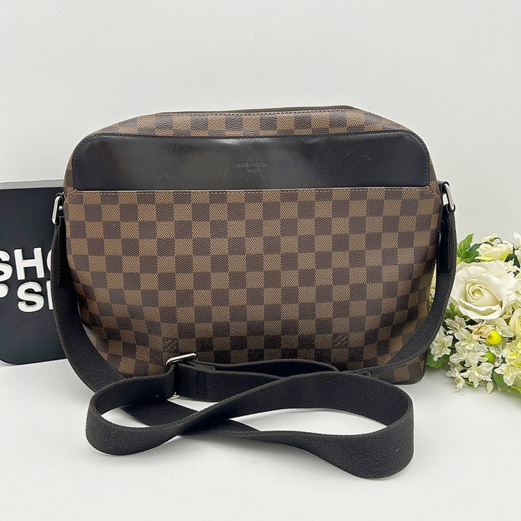 Louis Vuitton Damier Ebene Naviglio Messenger Shoulder Bag AH342.