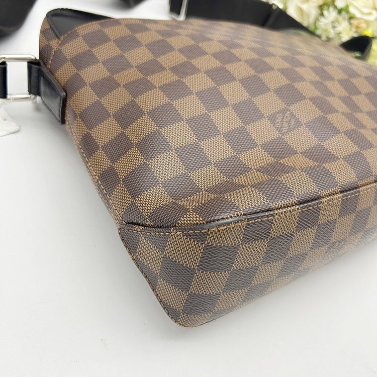 Louis Vuitton Damier Ebene Naviglio Messenger Shoulder Bag AH342