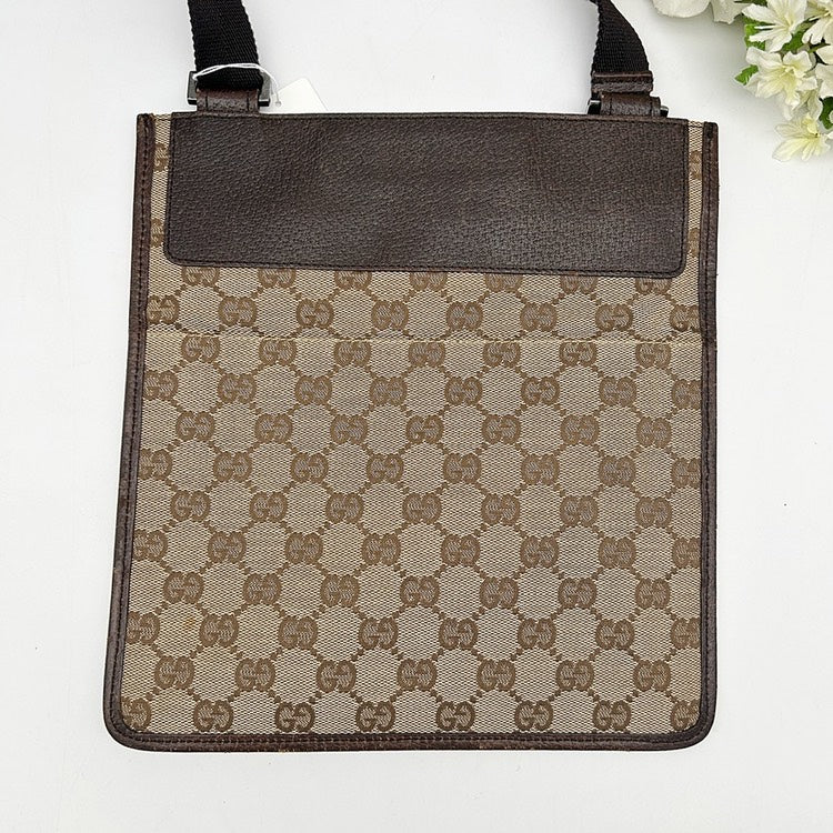 GUCCI GG Canvas Flat Messenger Shoulder Bag AH994