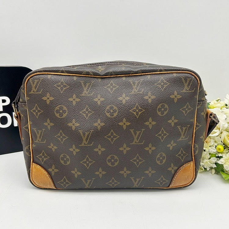 Louis Vuitton Monogram Nile Shoulder Messenger Bag AJ551