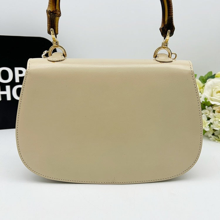 GUCCI Bamboo Handle Leather Handbag AJ560