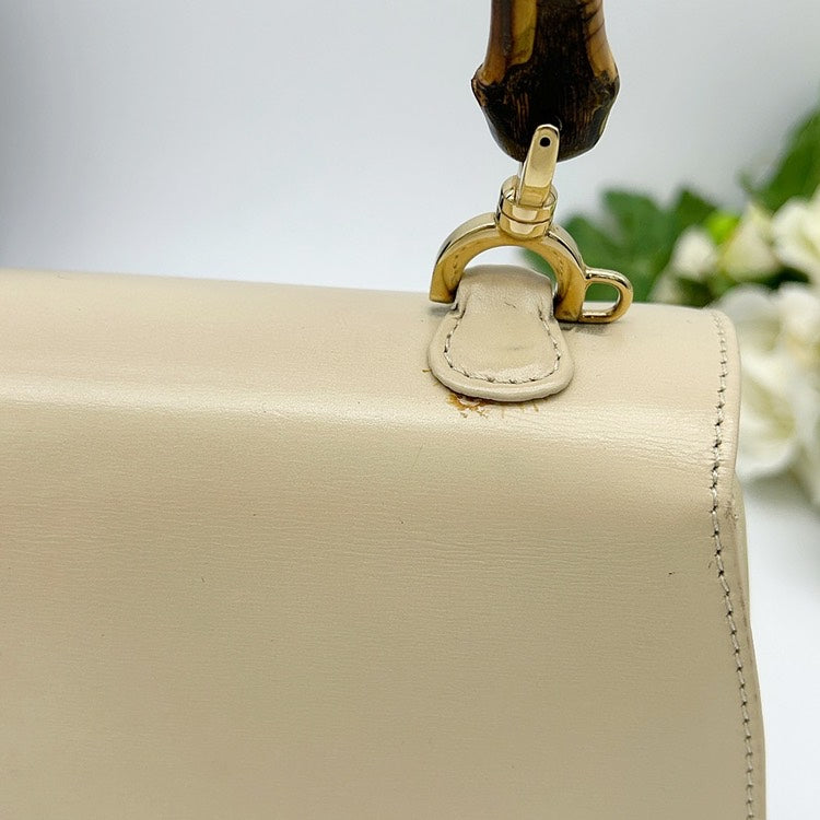 GUCCI Bamboo Handle Leather Handbag AJ560