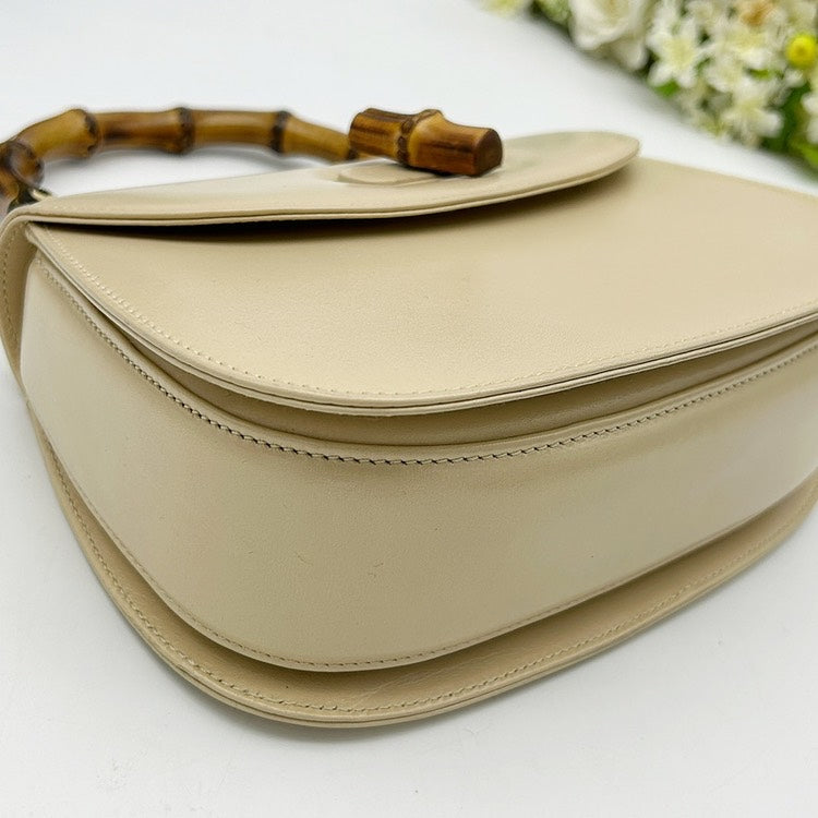 GUCCI Bamboo Handle Leather Handbag AJ560
