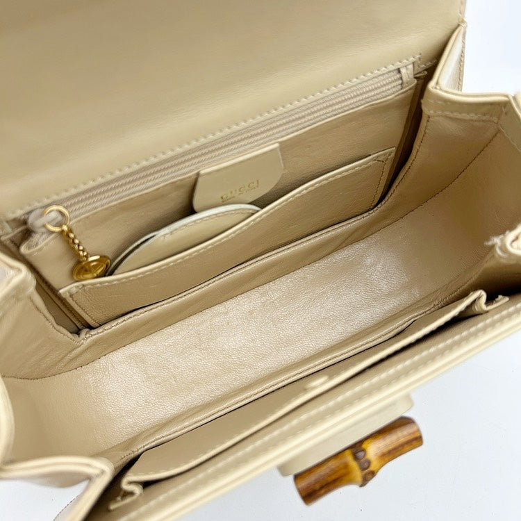 GUCCI Bamboo Handle Leather Handbag AJ560