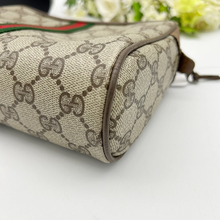 GUCCI Vintage GG Supreme Sherry Line Clutch Bag gu6513vv