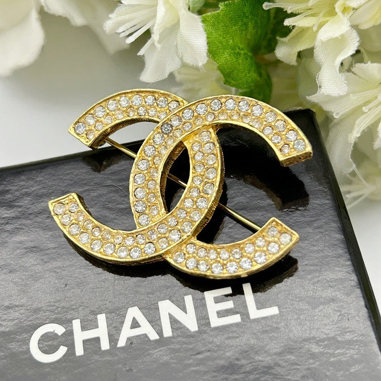 CHANEL Vintage CC Logo Rhinestone Brooch ch4433fg