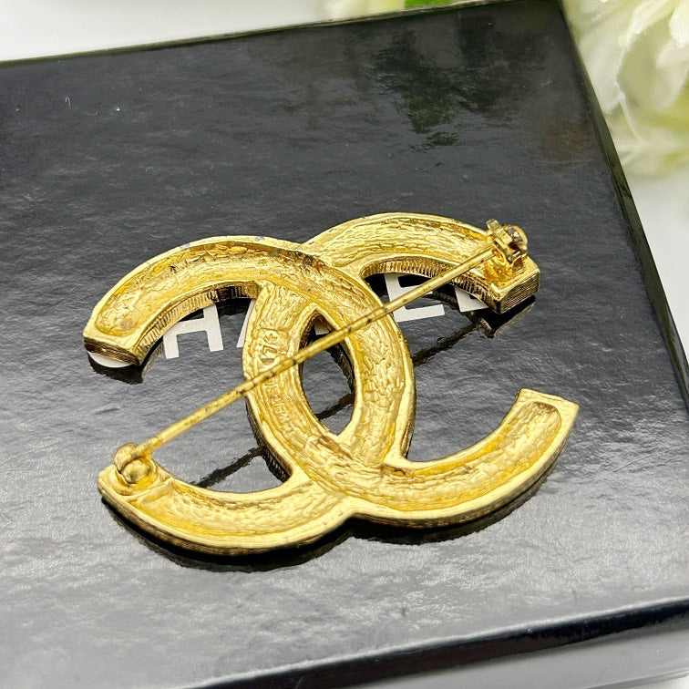 CHANEL Vintage CC Logo Rhinestone Brooch ch4433fg