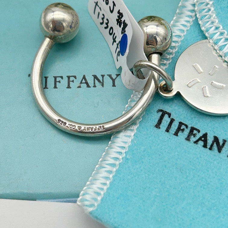 TIFFANY & CO Vintage TV Asahi Collaboration Sterling Silver Key Ring ti3304fe