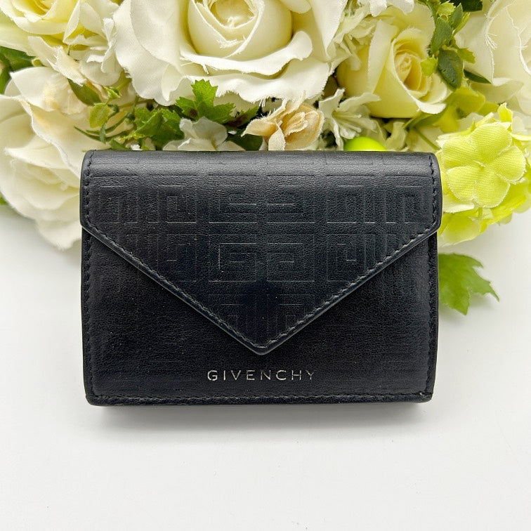 GIVENCHY 4G Logo Embossed Leather Trifold Wallet gi9906dn.