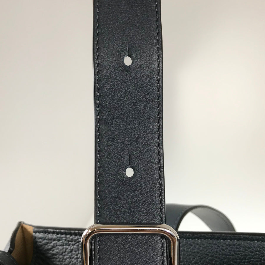 LOEWE Buckle Zipper Tote bag