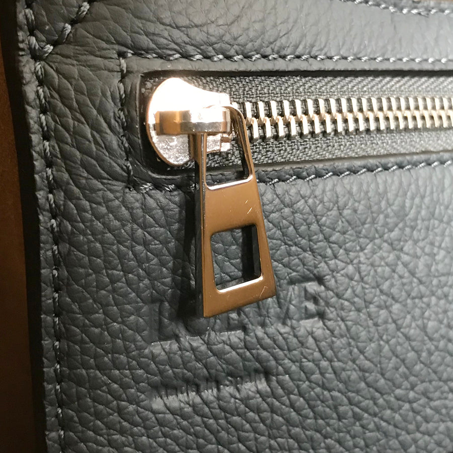 LOEWE Buckle Zipper Tote bag