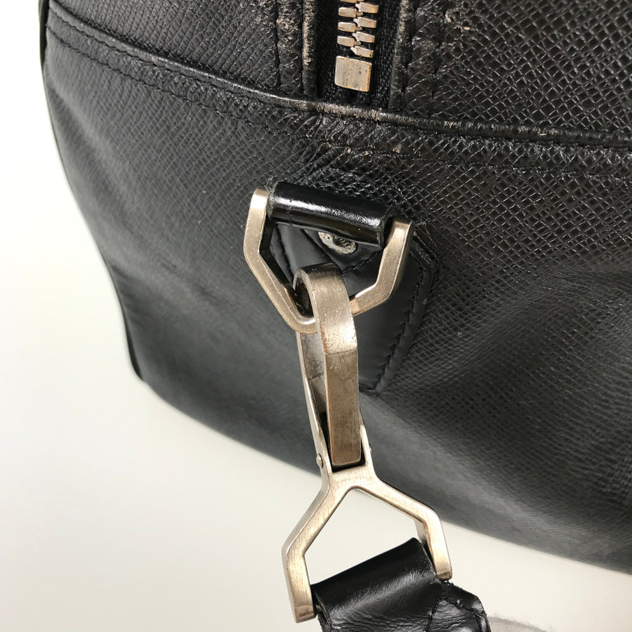 LOUIS VUITTON Taiga Kendall PM M30124 Boston bag