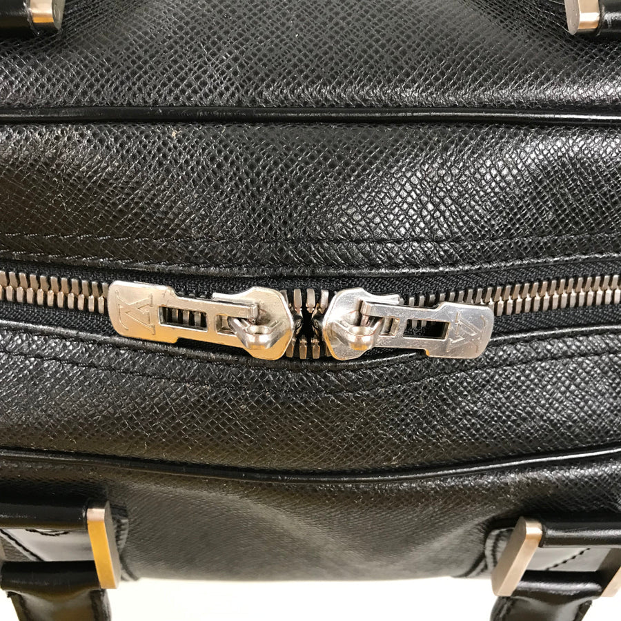 LOUIS VUITTON Taiga Kendall PM M30124 Boston bag
