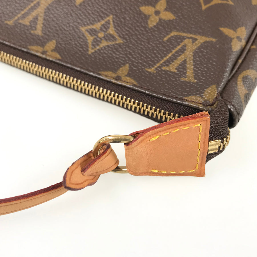 LOUIS VUITTON Monogram Pochette Accessoires M51980 Pouch