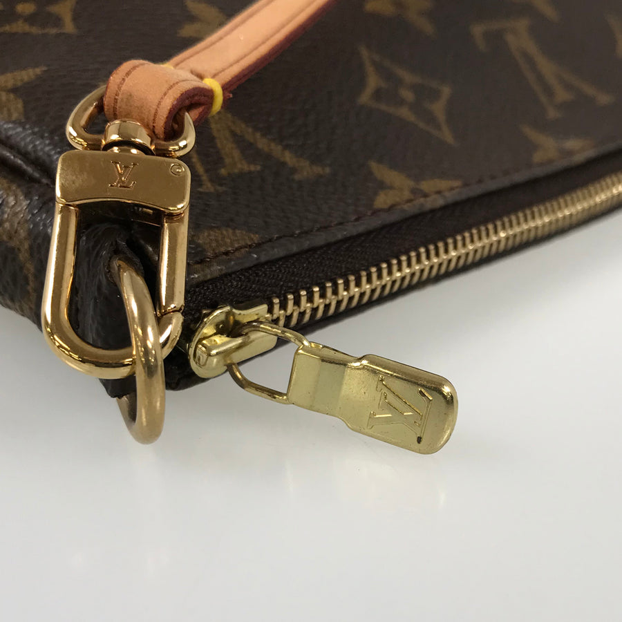 LOUIS VUITTON Monogram Pochette Accessoires M51980 Pouch