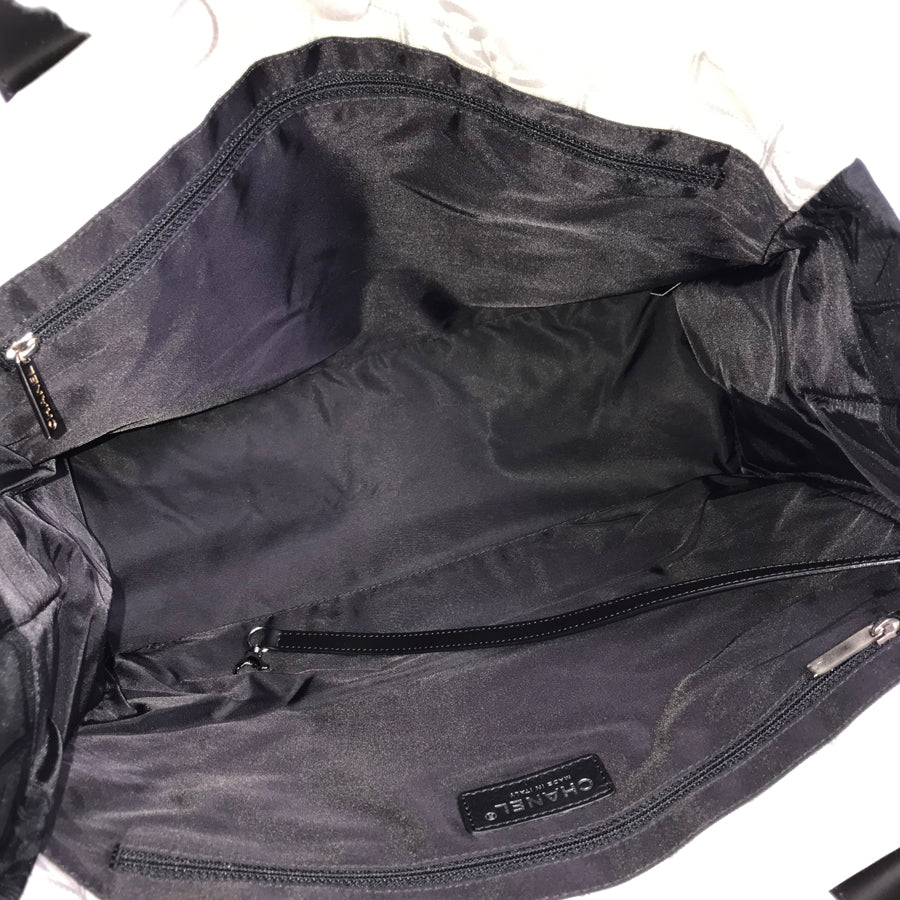 CHANEL New travel line Tote bag