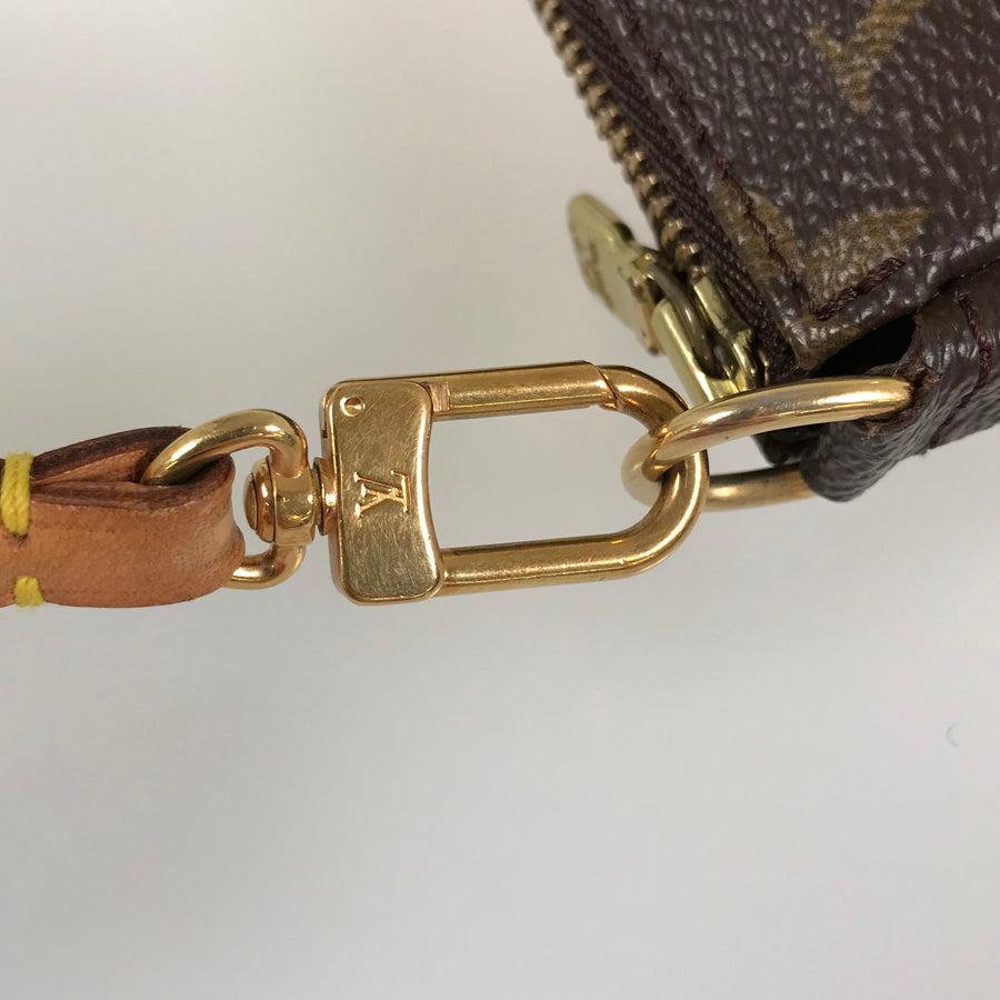 LOUIS VUITTON Monogram Pochette Accessoires M51980 Pouch
