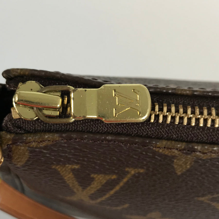 LOUIS VUITTON Monogram Pochette Accessoires M51980 Pouch