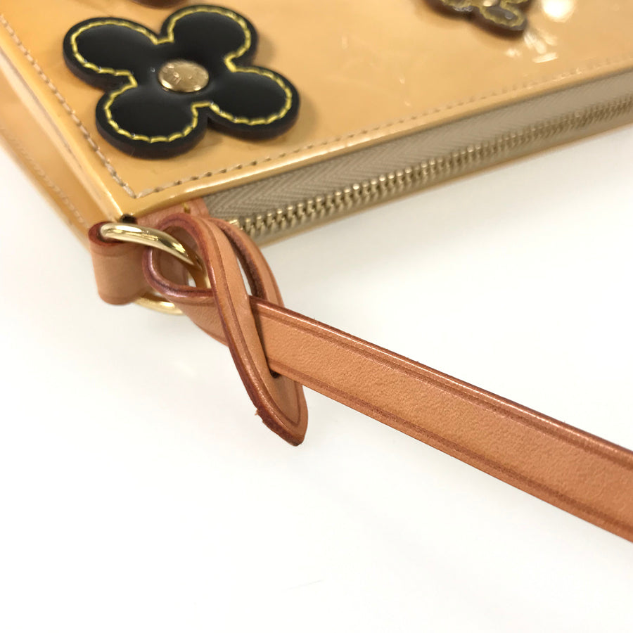LOUIS VUITTON Vernis Flower lexington M92246 Pouch