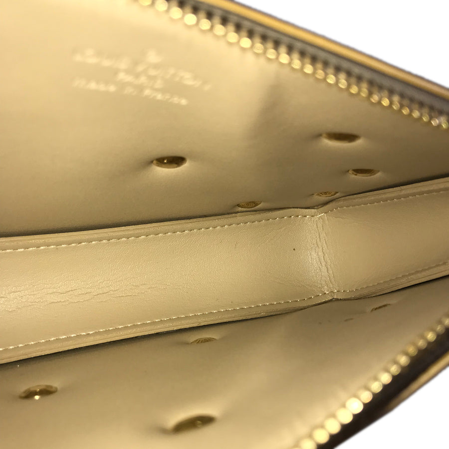 LOUIS VUITTON Vernis Flower lexington M92246 Pouch