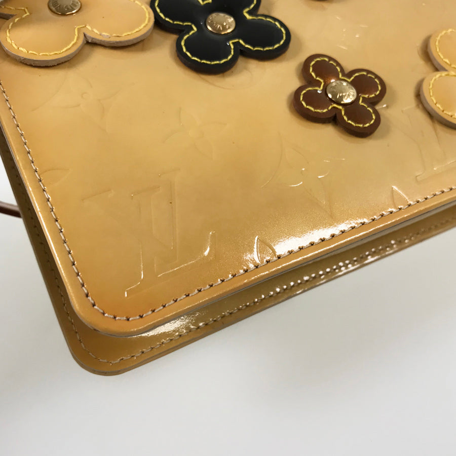 LOUIS VUITTON Vernis Flower lexington M92246 Pouch