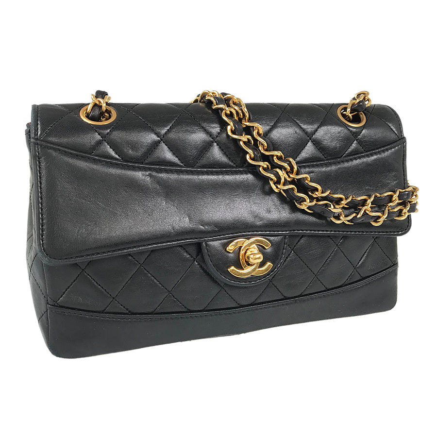 CHANEL Matelasse 24 Shoulder bag