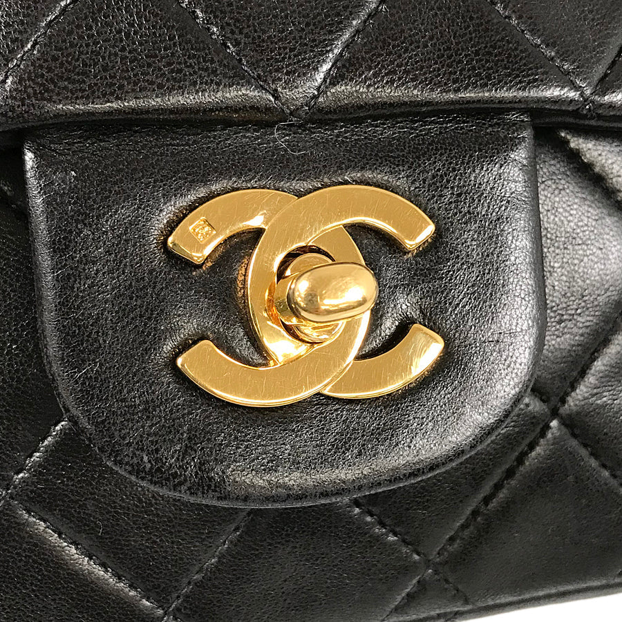 CHANEL Matelasse 25 Shoulder bag