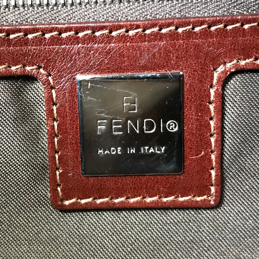 FENDI Mamma bucket 2211 26424 009 Shoulder bag
