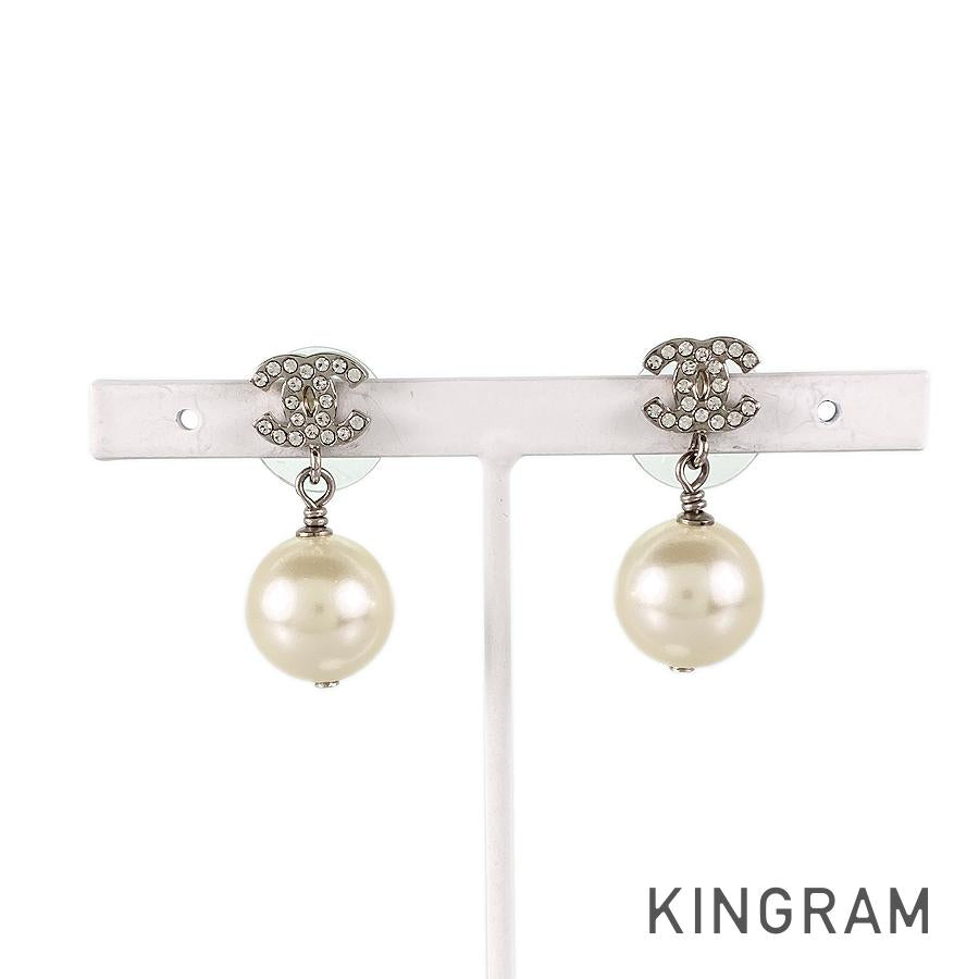 CHANEL Earring